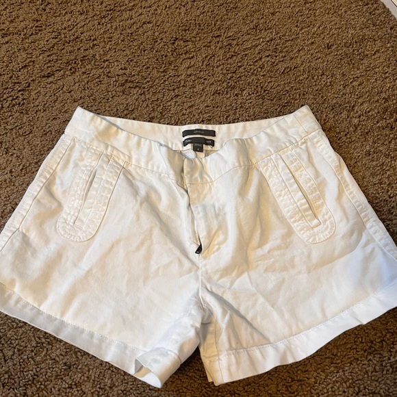 White summer shorts - Picture 3 of 3